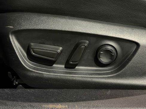 Used 2023 Toyota Camry SE image 35