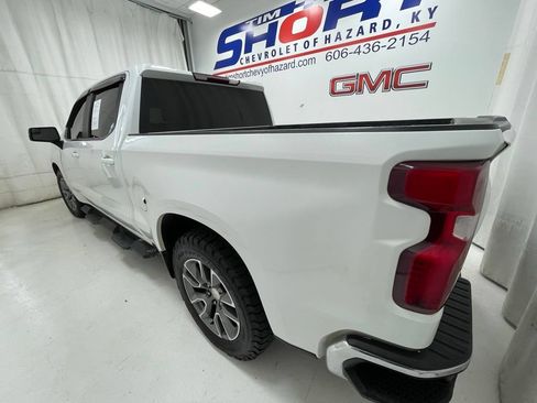 Used 2021 Chevrolet Silverado 1500 LT AWD/4WD image 6