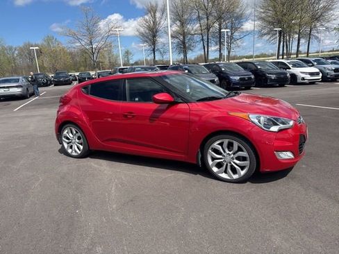 Used 2015 Hyundai Veloster w/ Option Group 02 image 2