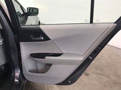 Used 2016 Honda Accord LX image 28