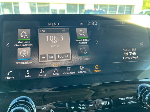 Used 2024 Nissan Armada SL w/ Captain's Chairs Package image 10