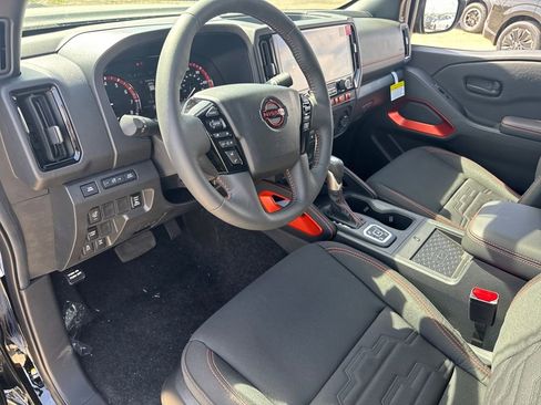 New 2026 Nissan Frontier PRO-4X w/ Pro-4x Convenience Package image 15