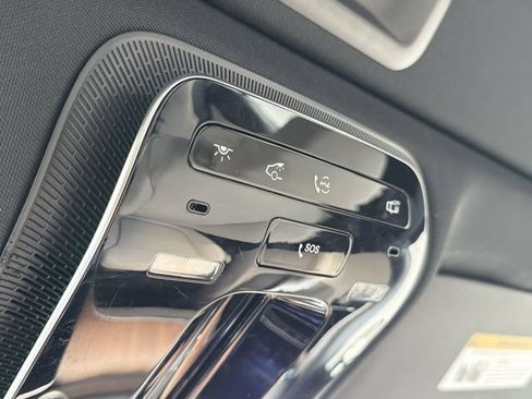 Used 2025 Mercedes-Benz C 300 Sedan image 21