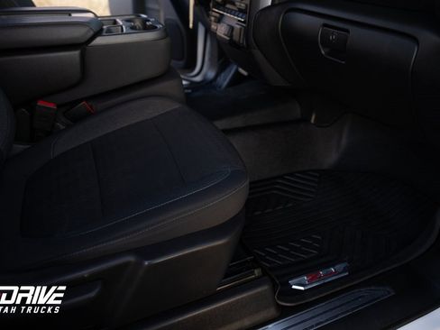 Used 2023 Chevrolet Silverado 2500 LT image 16