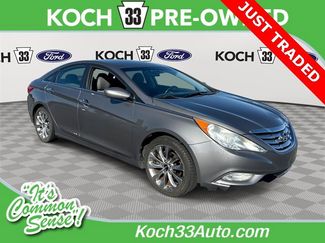 Used 2011 Hyundai Sonata SE image 1