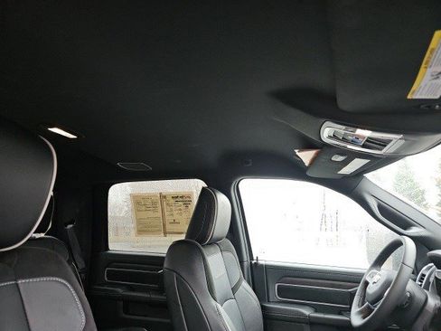 Used 2025 RAM 2500 Laramie image 13