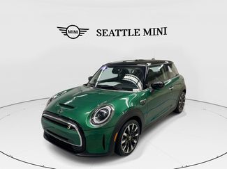 Used 2024 MINI Cooper SE FWD video 1