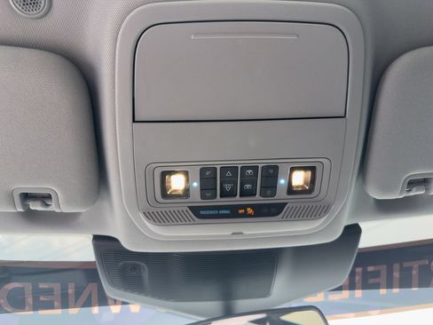 Used 2021 Ford Explorer XLT w/ Equipment Group 202A AWD/4WD image 30