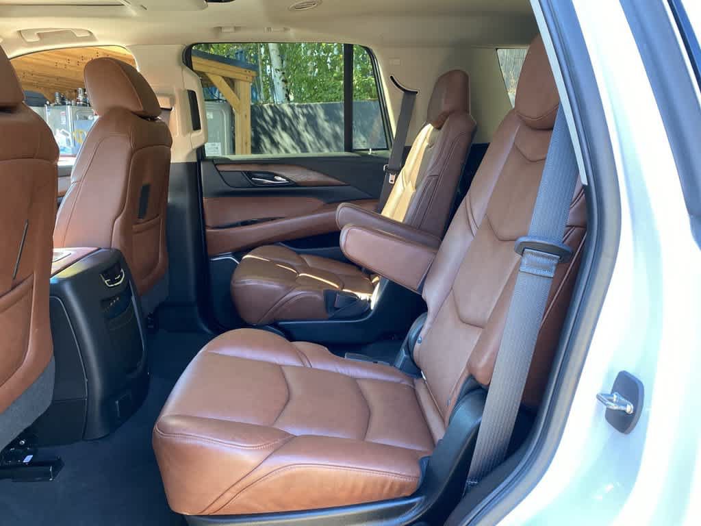 Used 2019 Cadillac Escalade Premium Luxury AWD/4WD image 15