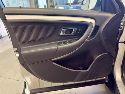 Used 2013 Ford Taurus SEL AWD/4WD image 13