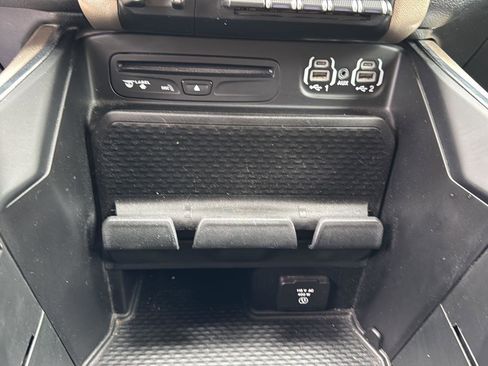 Used 2019 RAM 1500 Laramie AWD/4WD image 14