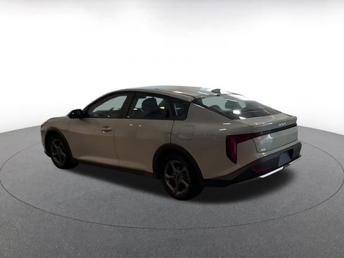 Used 2025 Kia K4 FWD image 8
