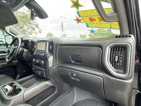 Used 2020 Chevrolet Silverado 2500 LTZ w/ LTZ Premium Package image 28