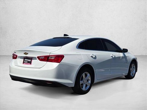 Used 2023 Chevrolet Malibu LS image 5