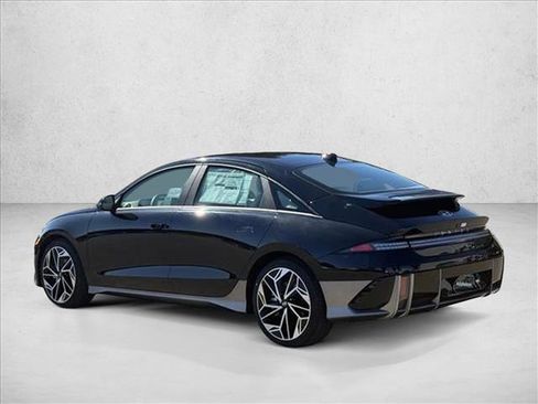 New 2025 Hyundai Ioniq 6 SEL image 8