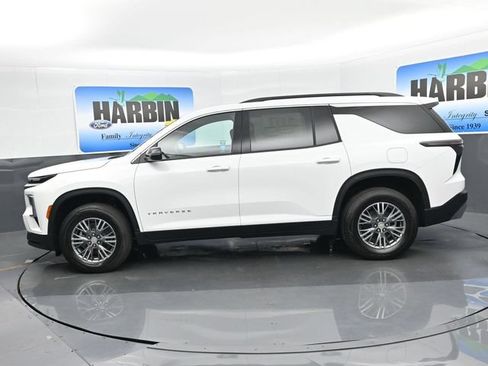 New 2027 Chevrolet Traverse LT w/ LPO, Floor Liner Package FWD image 2