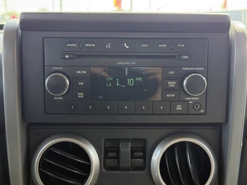 Used 2010 Jeep Wrangler Sport AWD/4WD image 13