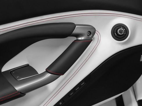 Used 2022 Ferrari F8 Tributo RWD image 90