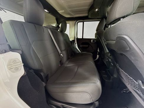 Used 2024 Jeep Wrangler Unlimited Rubicon 4xe AWD/4WD image 26