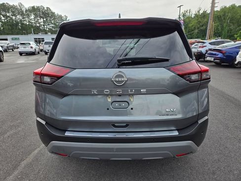 Used 2023 Nissan Rogue SV FWD image 6