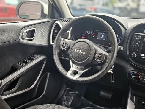 Used 2022 Kia Soul LX FWD image 16