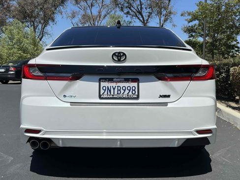Used 2025 Toyota Camry XSE FWD image 38
