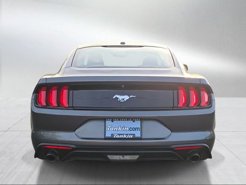 Used 2019 Ford Mustang Coupe image 4