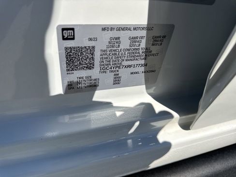 Used 2024 Chevrolet Silverado 2500 LTZ w/ LTZ Premium Package image 40