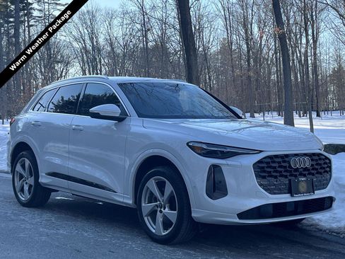Used 2025 Audi Q5 Premium Plus w/ Premium Plus image 1