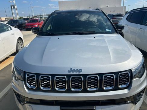 Used 2025 Jeep Compass Limited AWD/4WD image 14