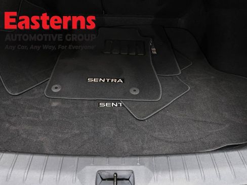 Used 2026 Nissan Sentra SR w/ Floor Mat Package FWD image 9