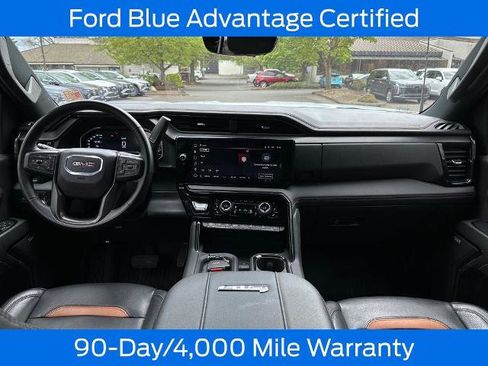 Used 2024 GMC Sierra 2500 AT4 w/ AT4 Premium Plus Package AWD/4WD image 18