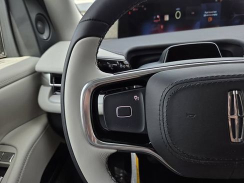 New 2026 Lincoln Navigator Reserve AWD/4WD image 22