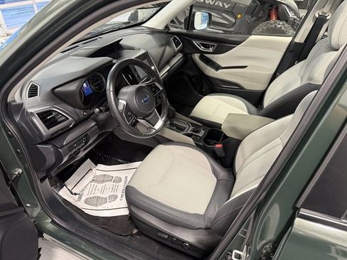 Used 2022 Subaru Forester Premium image 8