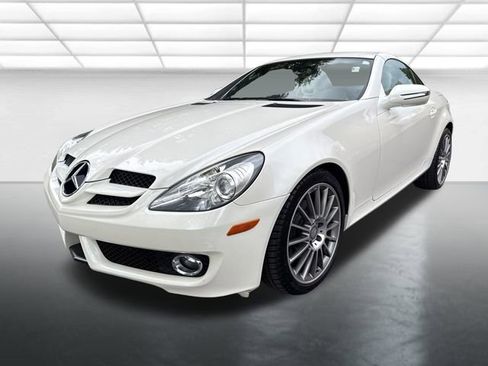Used 2010 Mercedes-Benz SLK 300 image 1