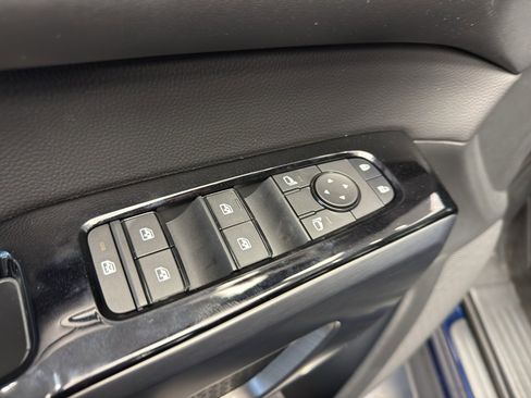 New 2026 Nissan Pathfinder SL image 11