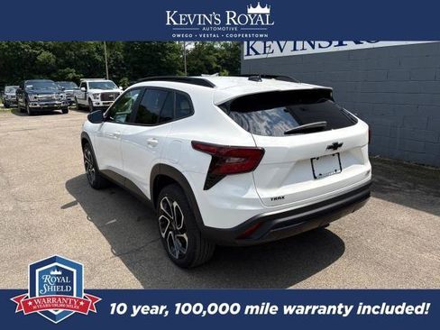 Used 2024 Chevrolet Trax RS FWD image 7
