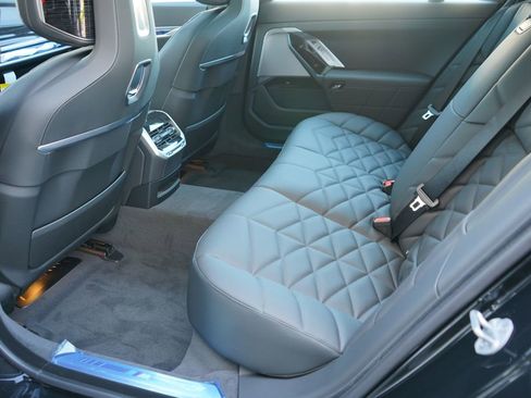 New 2026 BMW 740i w/ Premium Package image 19