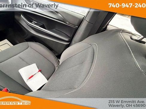 Used 2025 Jeep Grand Cherokee Laredo X image 11