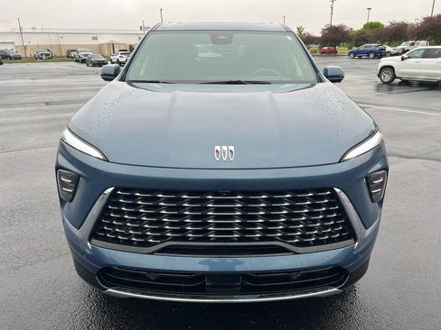 Used 2025 Buick Enclave Avenir w/ Super Cruise Package AWD/4WD image 5