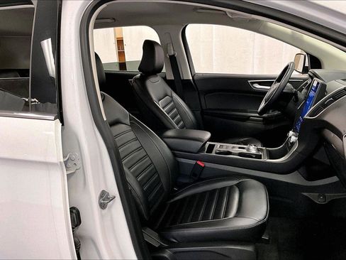 Used 2024 Ford Edge SEL image 7