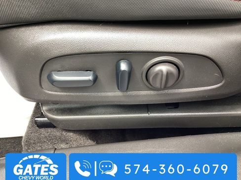 Used 2023 Chevrolet TrailBlazer RS w/ Convenience Package FWD image 14