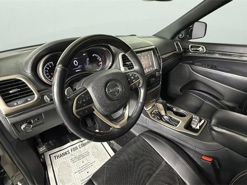 Used 2017 Jeep Grand Cherokee Overland image 18