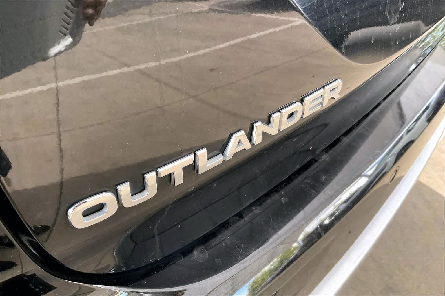 Used 2022 Mitsubishi Outlander SE FWD image 31