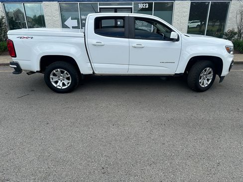 Used 2022 Chevrolet Colorado LT w/ Safety Package image 4