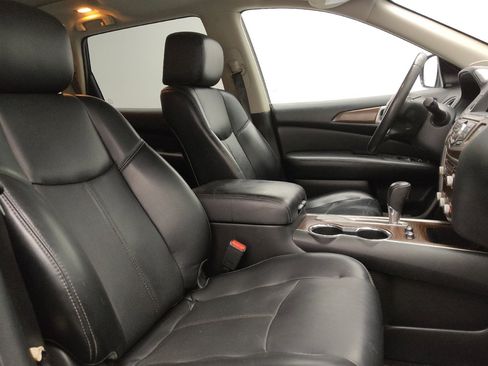 Used 2017 Nissan Pathfinder Platinum w/ Family Entertainment Package FWD image 21
