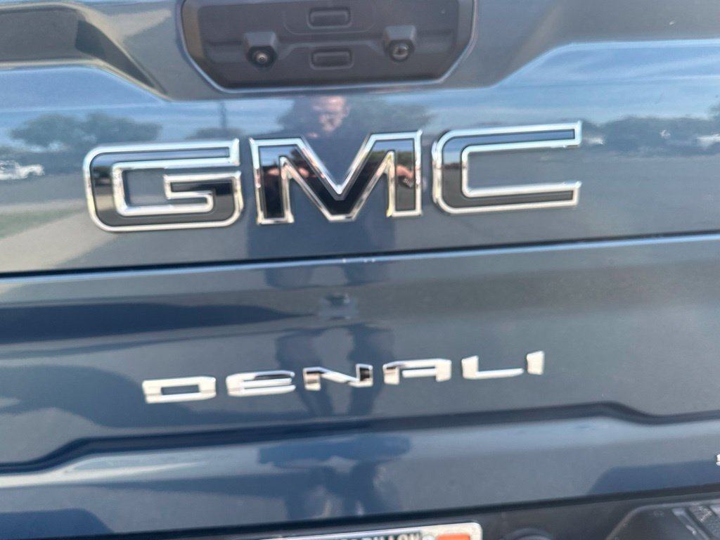 Used 2025 GMC Sierra 2500 Denali Ultimate AWD/4WD image 17