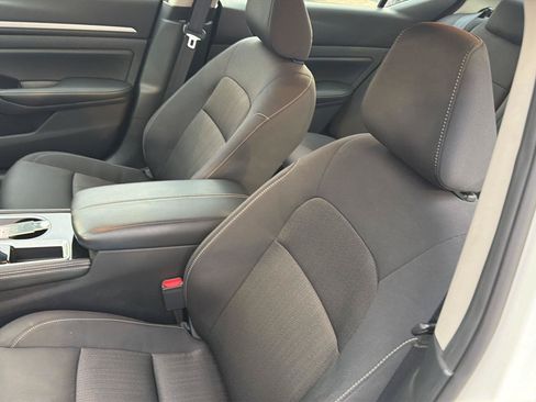 Used 2023 Nissan Altima 2.5 SV FWD image 28