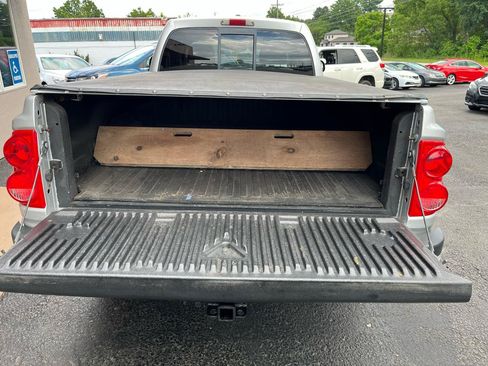 Used 2007 Dodge Dakota SLT w/ Trailer Tow Group RWD image 7