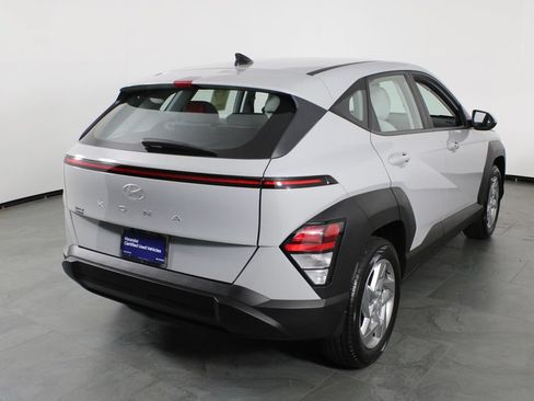 Certified 2026 Hyundai Kona SE FWD image 4